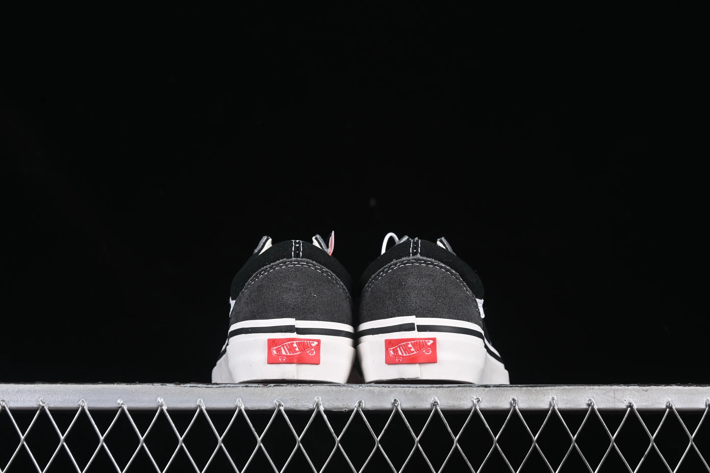 All categories Vans Vans series Vans Low Vans low top Vans Premium Old Skool 36 Vans official high-end retro casual sneakers VN000D56239